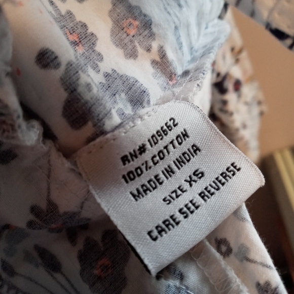 Tulip floral tunic button down blouse - Picture 4 of 5